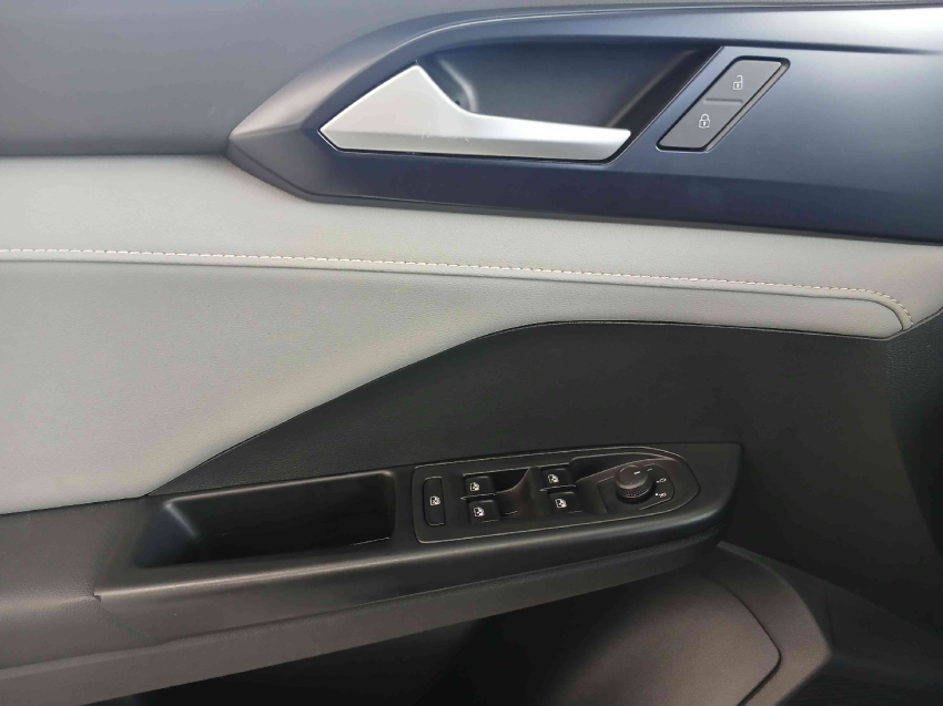 volkswagen taos  comfortline 250 1.4 tb at flex automatico 2022/22