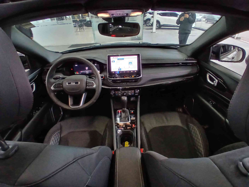 jeep compass  blackhawk 4x4 2.0 hurricane at gasolina automatico 2024/25