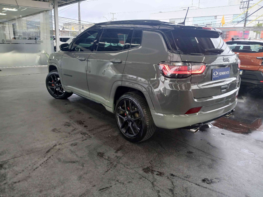 jeep compass  blackhawk 4x4 2.0 hurricane at gasolina automatico 2024/25