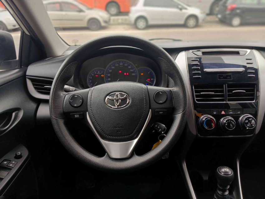toyota yaris sedan xl live 1.5 16v mt6 flex manual 2019/20