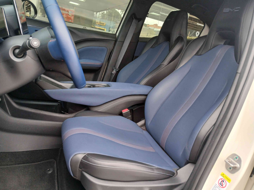 byd dolphin mini automatico ev 5 seats