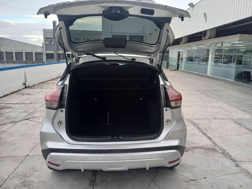 kicks sense 1.6 16v cvt