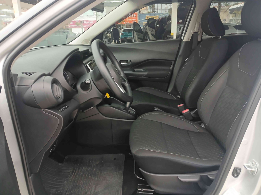 kicks sense 1.6 16v cvt