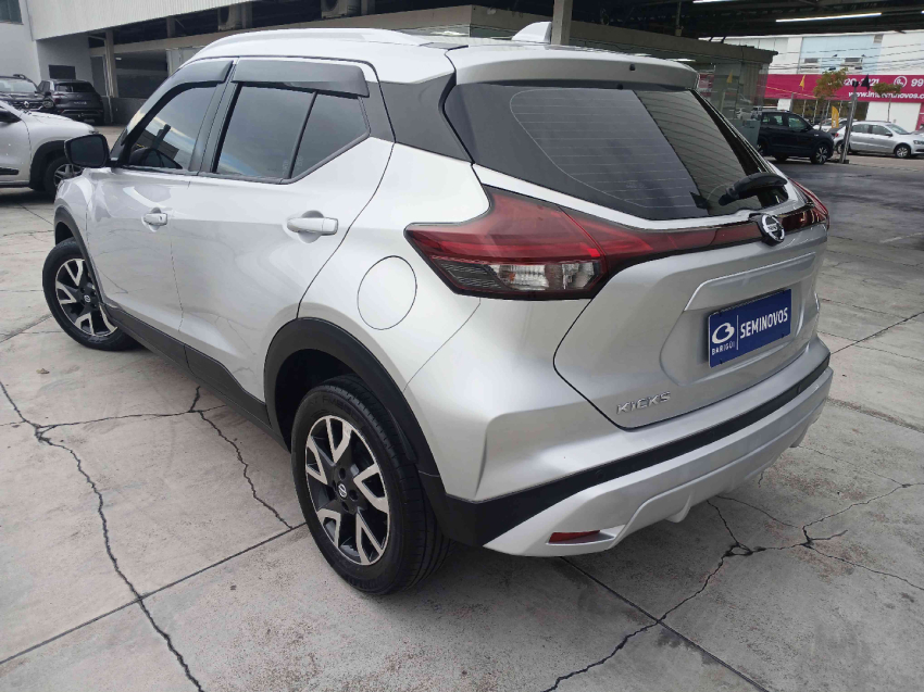 kicks sense 1.6 16v cvt