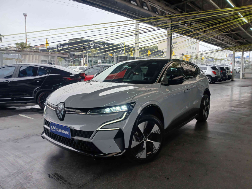 megane hatch e-tech 60 kwh at