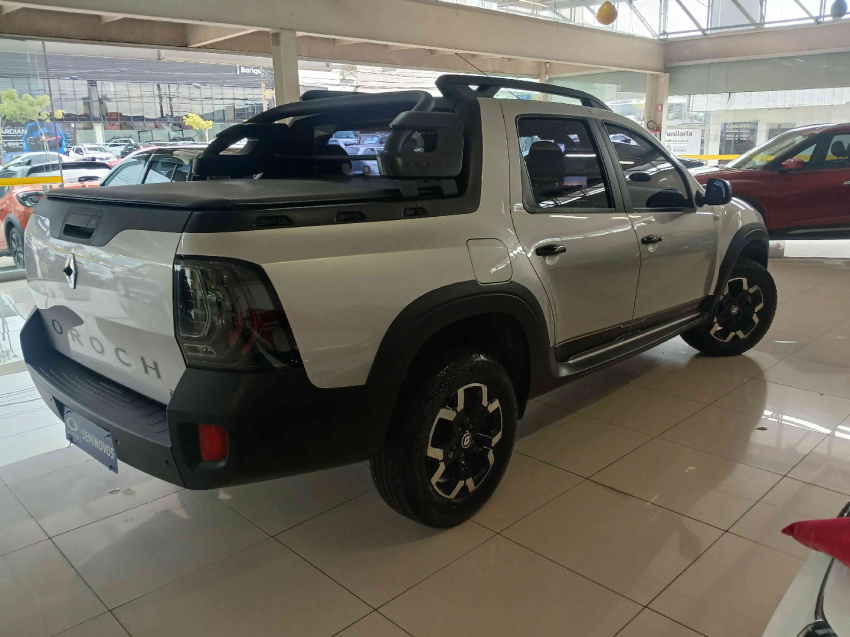 renault oroch  outsider 1.3 16v at8 flex automatico 2022/23
