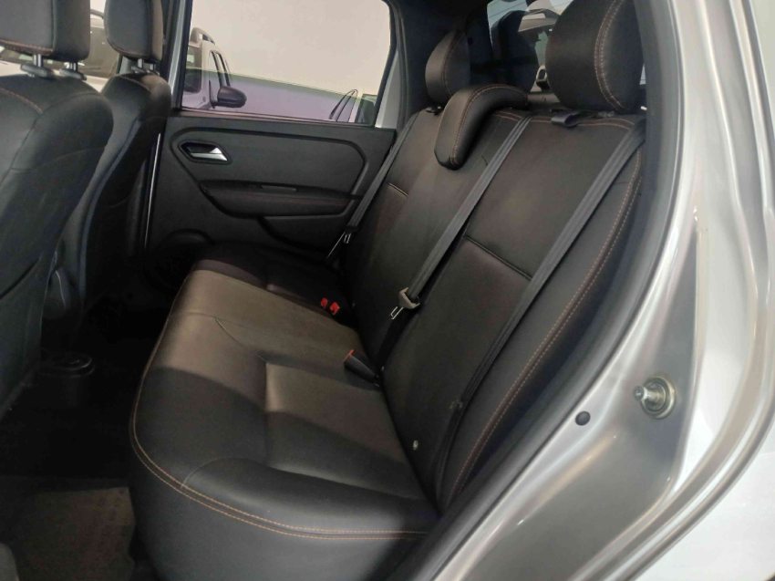renault oroch  outsider 1.3 16v at8 flex automatico 2022/23