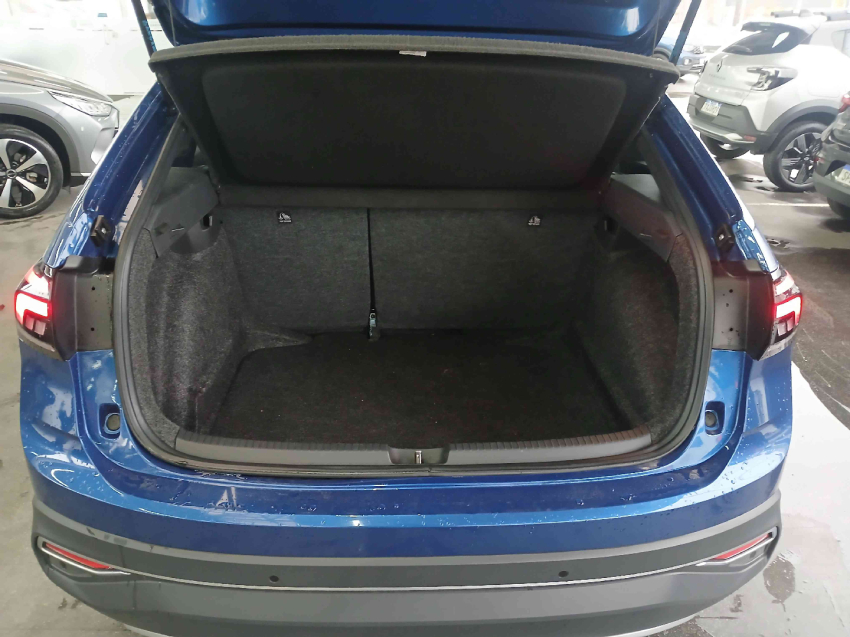 volkswagen nivus highline 200 1.0 12v tsi at6  flex automatico 2024/24