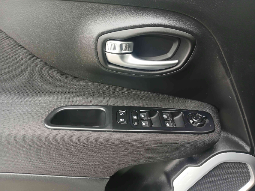 jeep renegade  sport 1.8 16v at6 flex automatico 2018/19