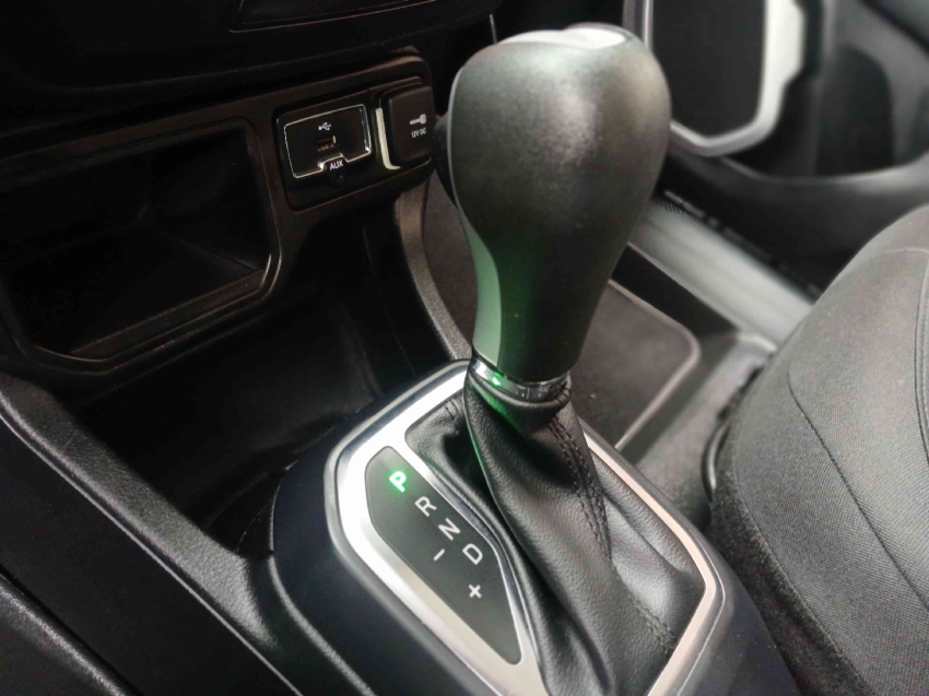 jeep renegade  sport 1.8 16v at6 flex automatico 2018/19