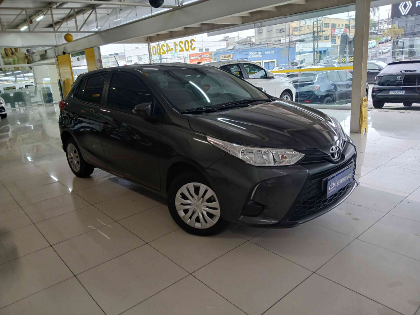 toyota yaris hatch xl 1.5 cvt flex automatico 2024/25