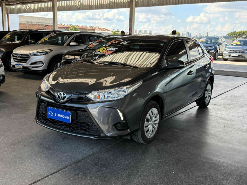 toyota yaris hatch xl 1.5 cvt flex automatico 2024/25