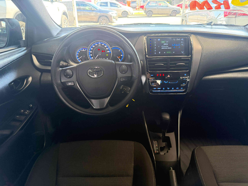 toyota yaris hatch xl 1.5 cvt flex automatico 2024/2512