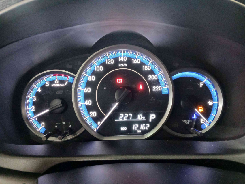toyota yaris hatch xl 1.5 cvt flex automatico 2024/25