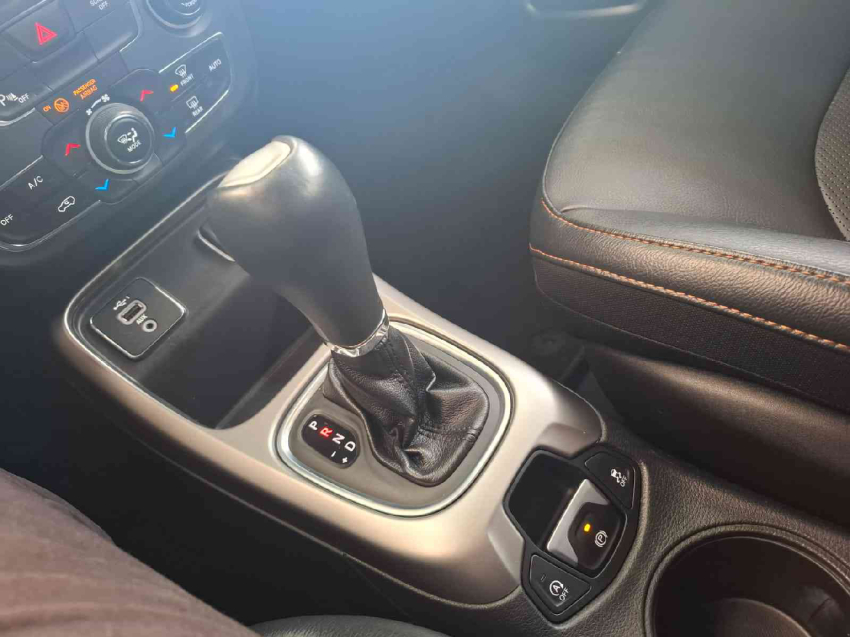jeep compass longitude 4x2 2.0 16v at6 flex automatico 2019/19