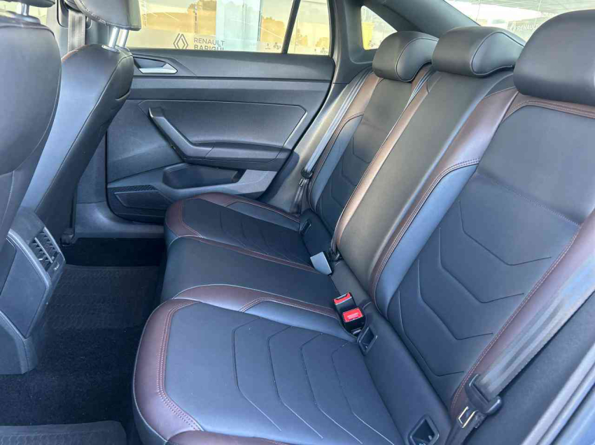 volkswagen virtus  highline 200 1.0 tsi at flex automatico 2024/25