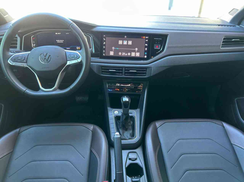 volkswagen virtus  highline 200 1.0 tsi at flex automatico 2024/25
