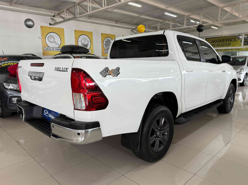 toyota hilux srx 4x4 2.8 tb at diesel automatico 2023/24
