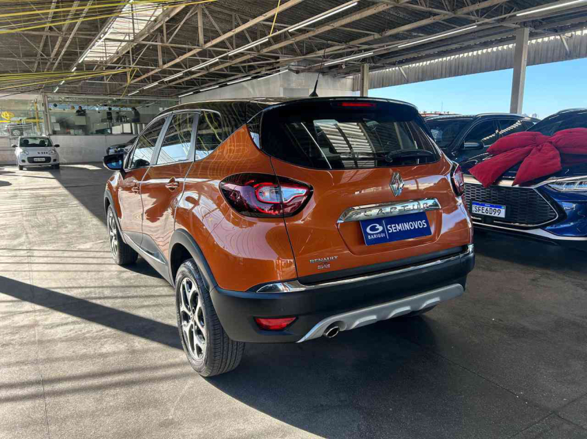 renault captur 1.6 16v sce flex intense x-tronic 4p automatico 2018