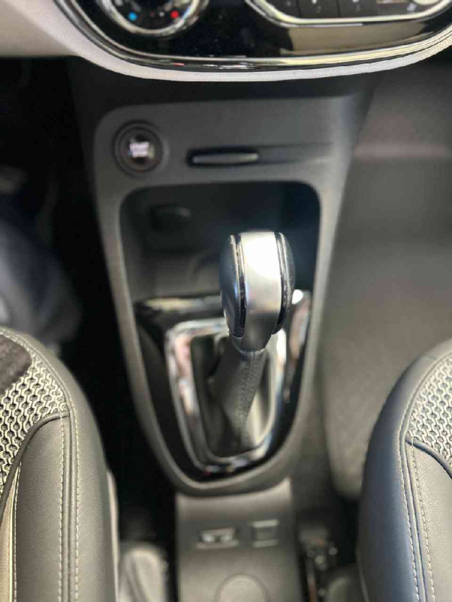 renault captur 1.6 16v sce flex intense x-tronic 4p automatico 2018