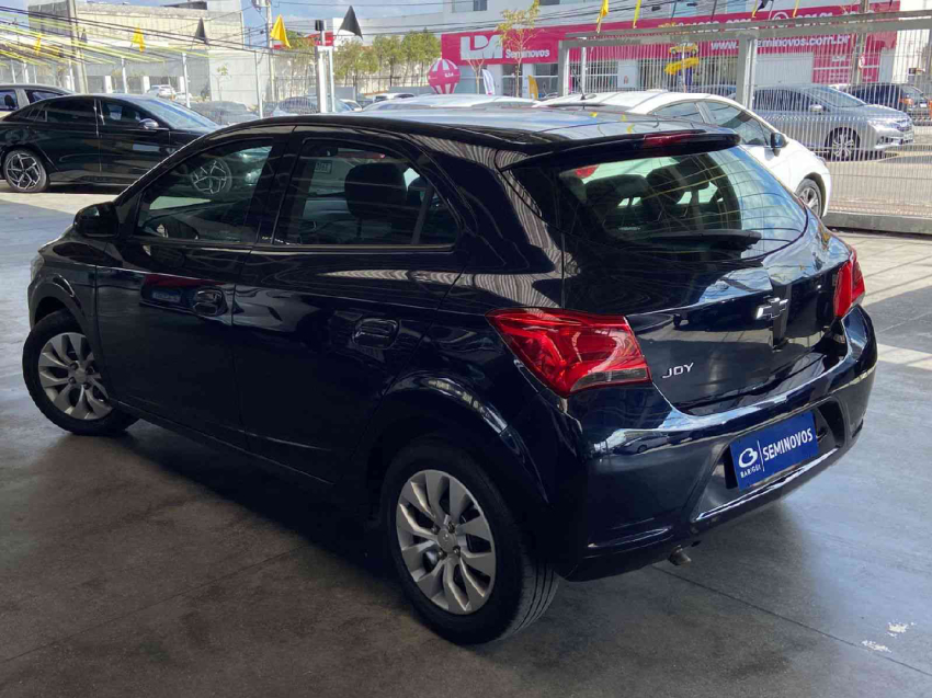 chevrolet onix  joy black edition 1.0 8v mt flex 2021/21
