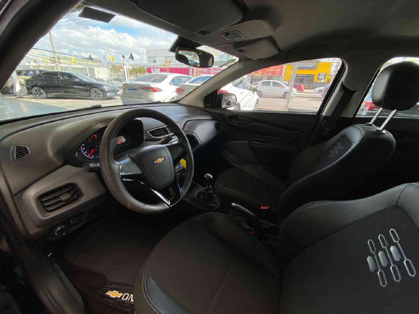 chevrolet onix  joy black edition 1.0 8v mt flex 2021/21