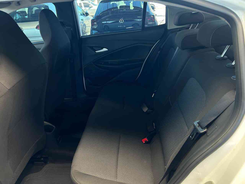 chevrolet onix plus lt 1.0 12v mt6 flex manual 2022/23