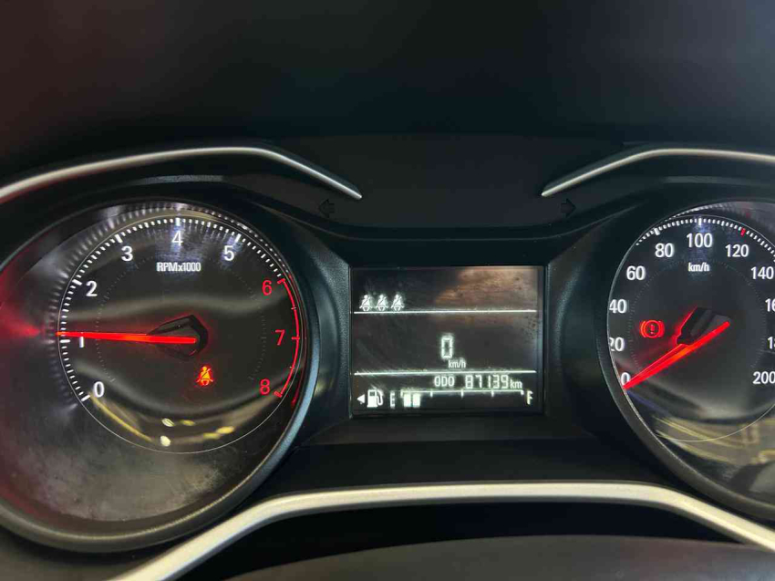 chevrolet onix plus lt 1.0 12v mt6 flex manual 2022/23