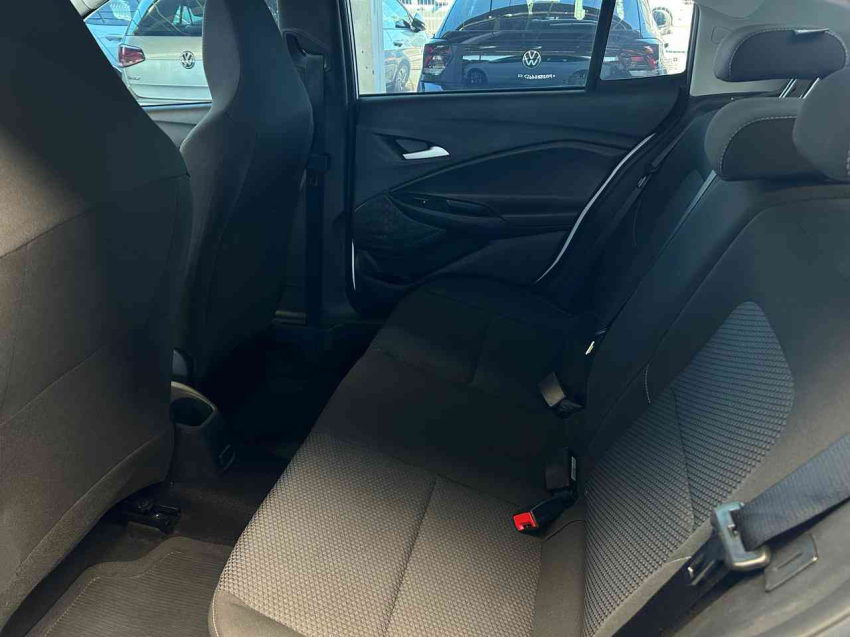 chevrolet onix plus lt 1.0 12v mt6 flex manual 2022/23