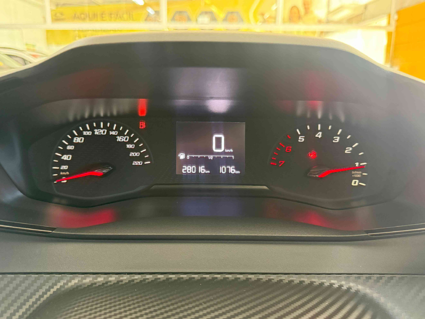 peugeot 208  style 1.0 mt flex manual 2023/24