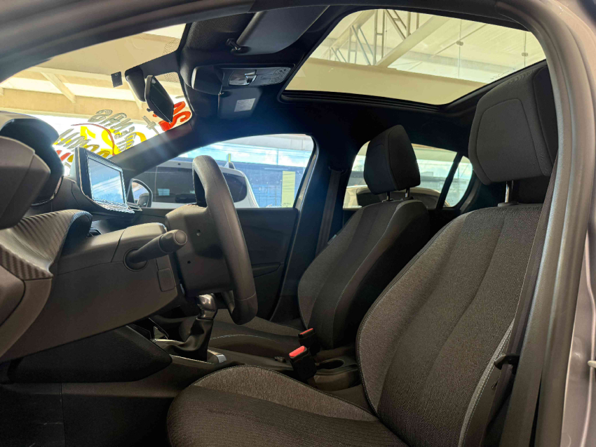 peugeot 208  style 1.0 mt flex manual 2023/24
