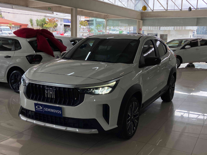 fiat fastback hibrido automatico 2025/26