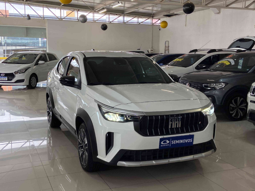 fiat fastback hibrido automatico 2025/26