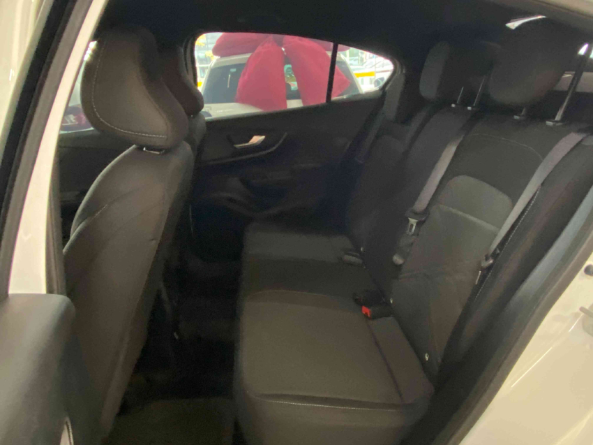 fiat fastback hibrido automatico 2025/26