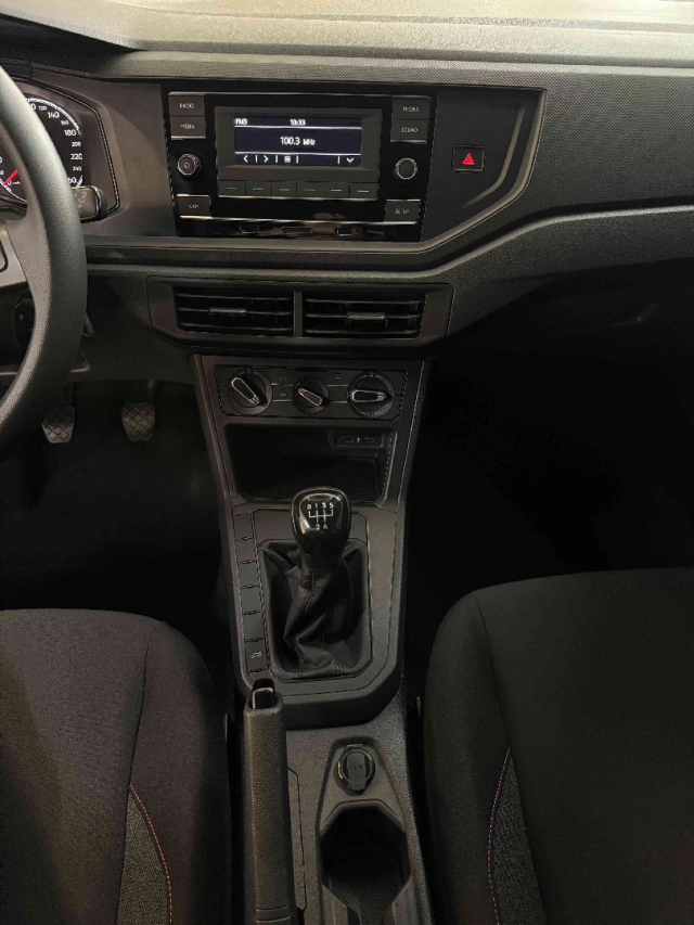 volkswagen polo  track 1.0 12v flex manual 2023/24