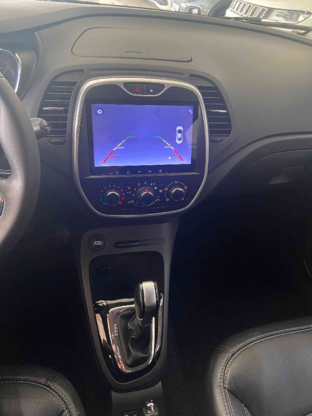 renault captur  life 1.6 16v sce cvt x-tronic flex11 renault captur  life 1.6 16v sce cvt x-tronic flex11