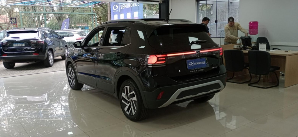 t-cross highline 250 1.4 tsi at6 com teto solar5 t-cross highline 250 1.4 tsi at6 com teto solar5