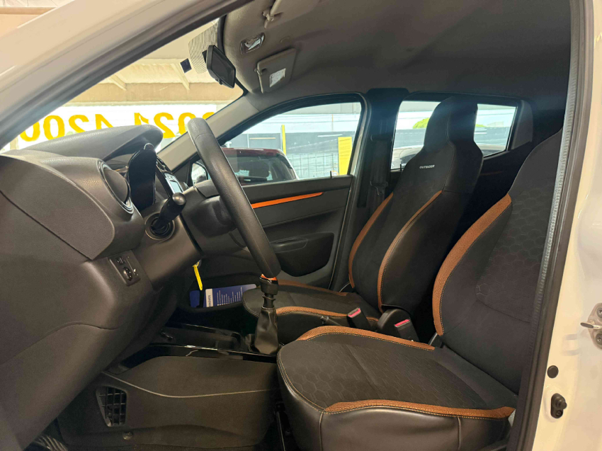 renault kwid outsider 1.0 12v flex manual 2021/228 renault kwid outsider 1.0 12v flex manual 2021/228