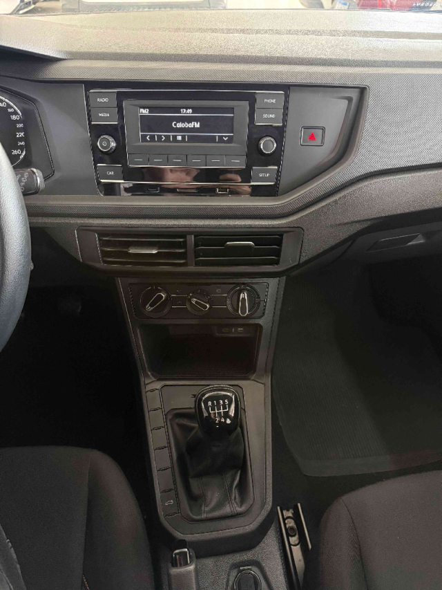 volkswagen polo track 1.0 12v flex manual 2023/2411