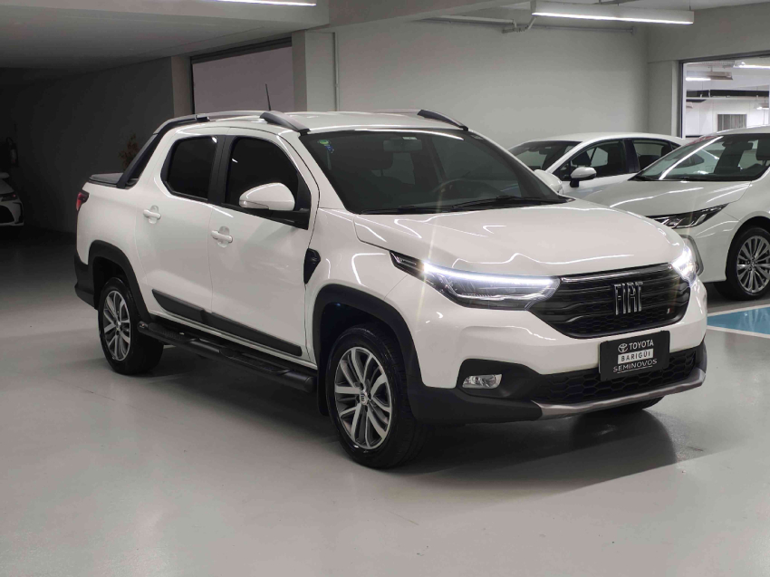 fiat strada 1.3 firefly flex volcano cd cvt 4p automatico 2023