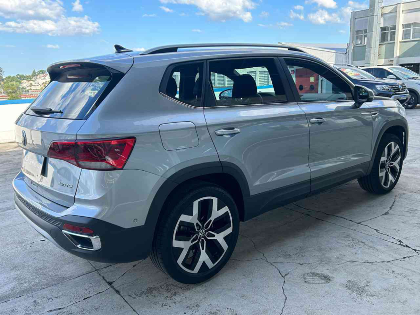 volkswagen taos  highline 250 1.4 tb at flex automatico 2024/244
