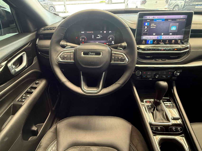 jeep compass  blackhawk 4x4 2.0 hurricane atgasolina automatico 2024/2511