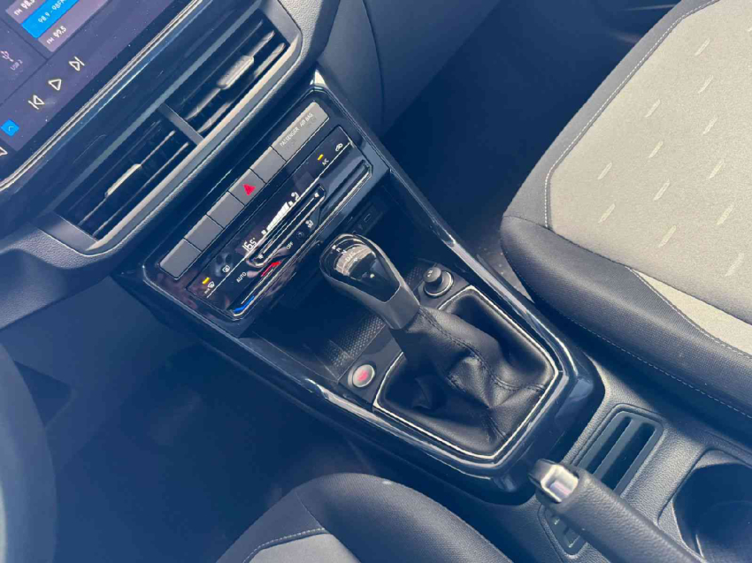 volkswagen t-cross 1.0 200 tsi total flex comfortline automatico 4p 202412