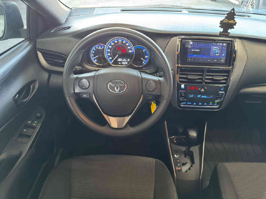 toyota yaris 1.5 16v flex xl multidrive 4p automatico 202511