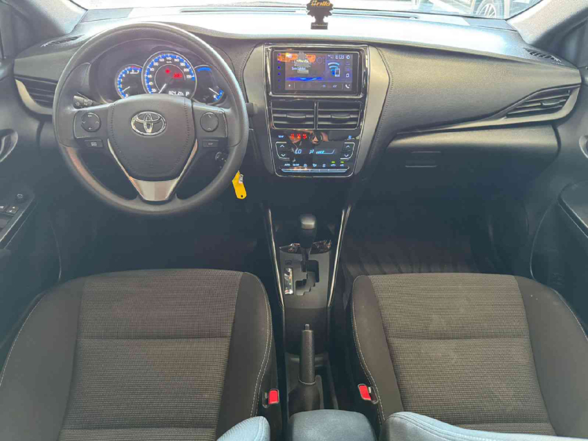 toyota yaris 1.5 16v flex xl multidrive 4p automatico 202510