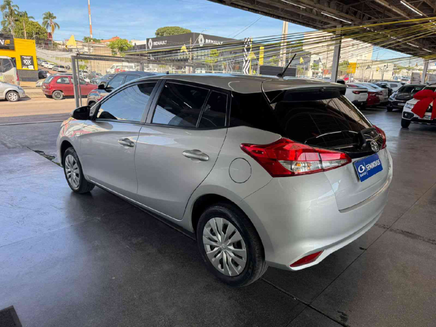 toyota yaris 1.5 16v flex xl multidrive 4p automatico 20256