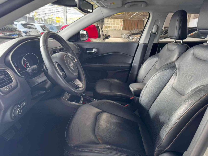 jeep compass longitude 4x2 2.0 16v at6 flex automatico 2018/189