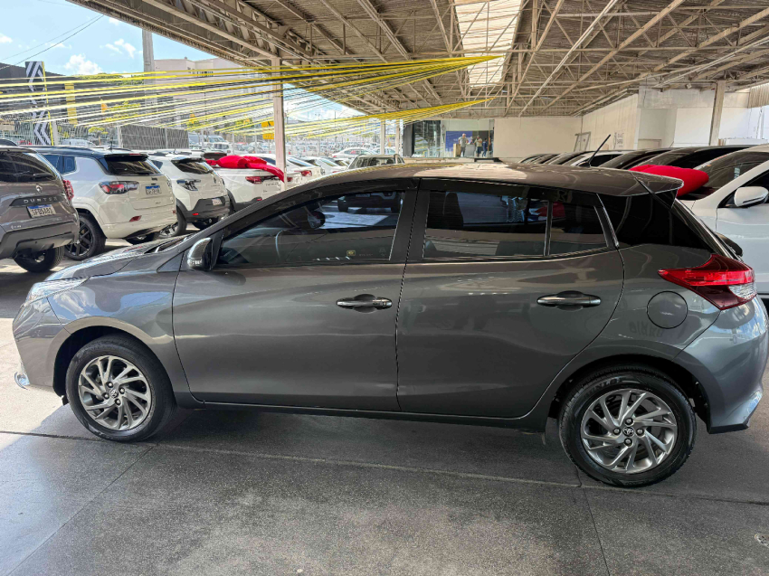 toyota yaris sedan xs 1.5 cvt flex automatico 2022/233