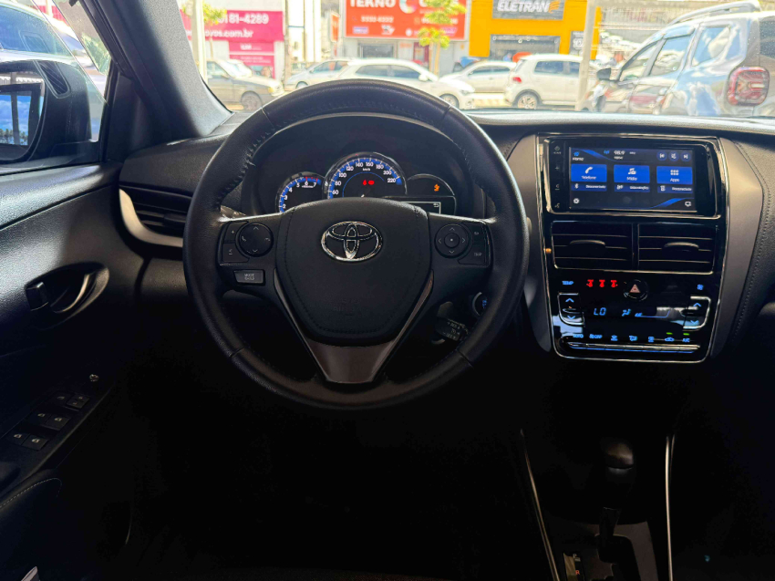 toyota yaris sedan xs 1.5 cvt flex automatico 2022/2312