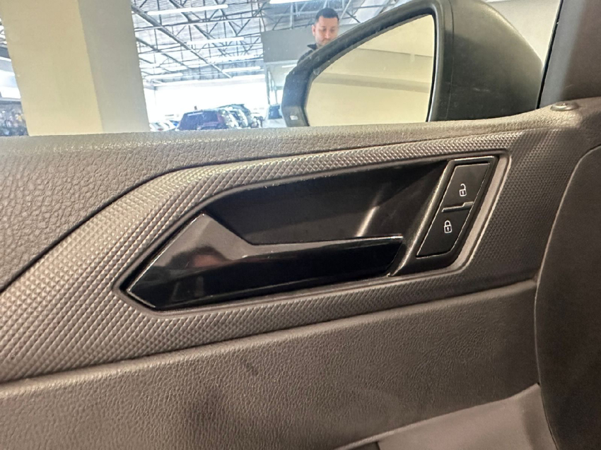 volkswagen polo 1.0 mpi track manual flex 4p 202413